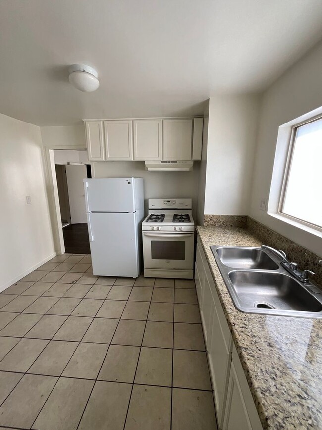 Photo - 2116-2118 E. Cesar Chavez Avenue Unit 2118 1/2 3