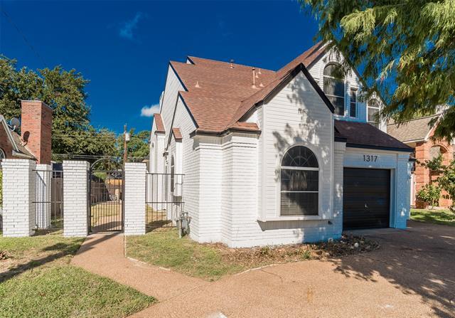 Photo - 1317 Carver Ln