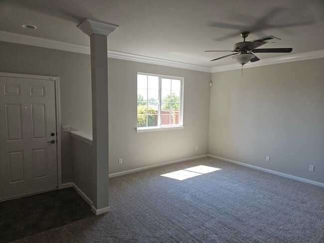 Photo - 4 BED 2.5 BATH WITH LARGE BONUS ROOM & GARAGE