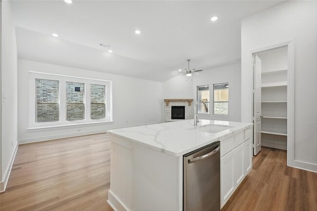Photo - 5060 Westhaven Cir