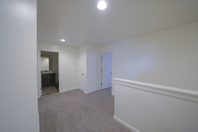 Photo - Spacious Townhome for Rent – Prime Location!