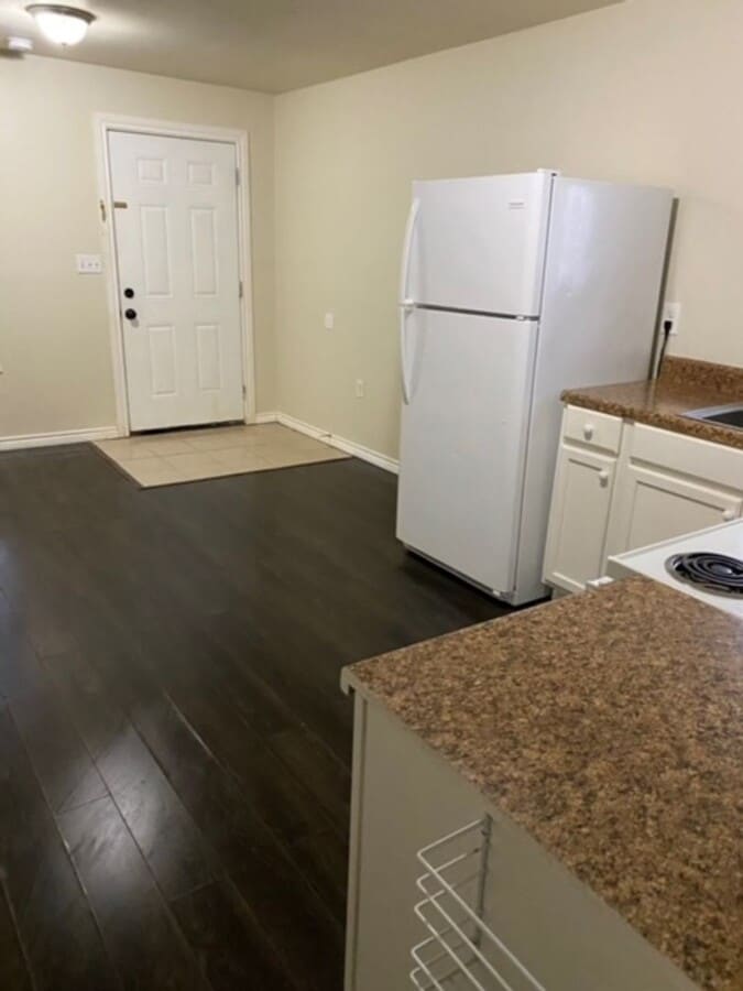 Photo - 7409 Avenue L
