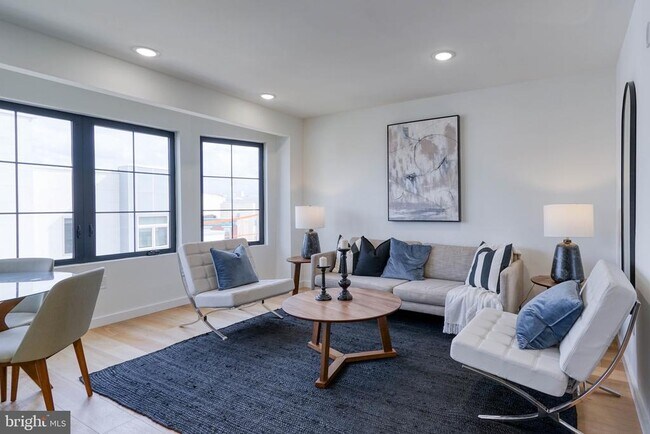 Photo - 850 N 19th St Unit 2