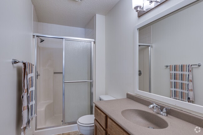 2BR, 1.25BA - 1.136SF - Primary Bathroom