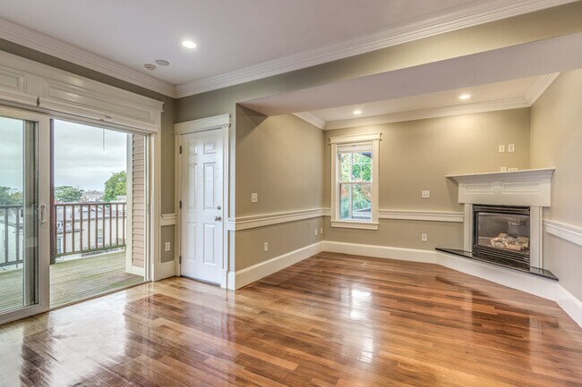 Photo - 80 Old Harbor St Unidad 2