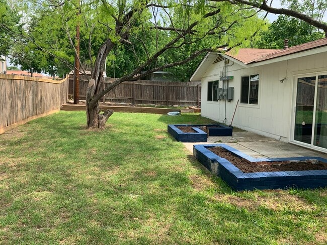 Photo - 2410 Audubon Pl Unit B