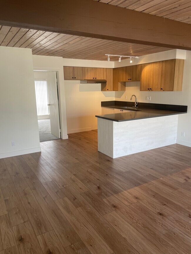 Photo - Cedar Crest Apartments