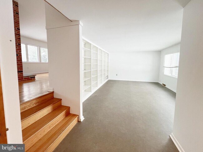 Photo - 450 Linden Ave