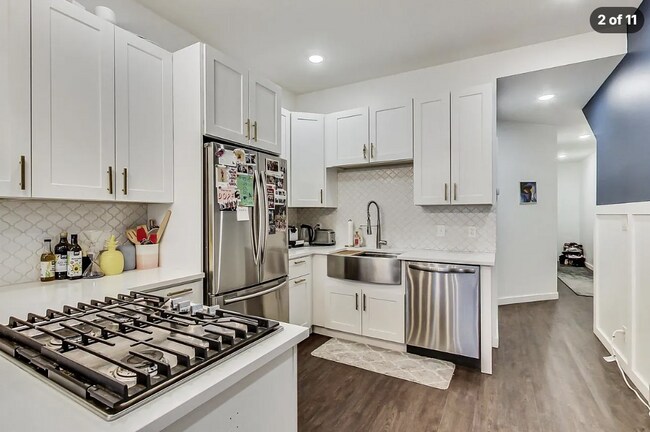 Photo - 1922 W Wolfram St Unit 1