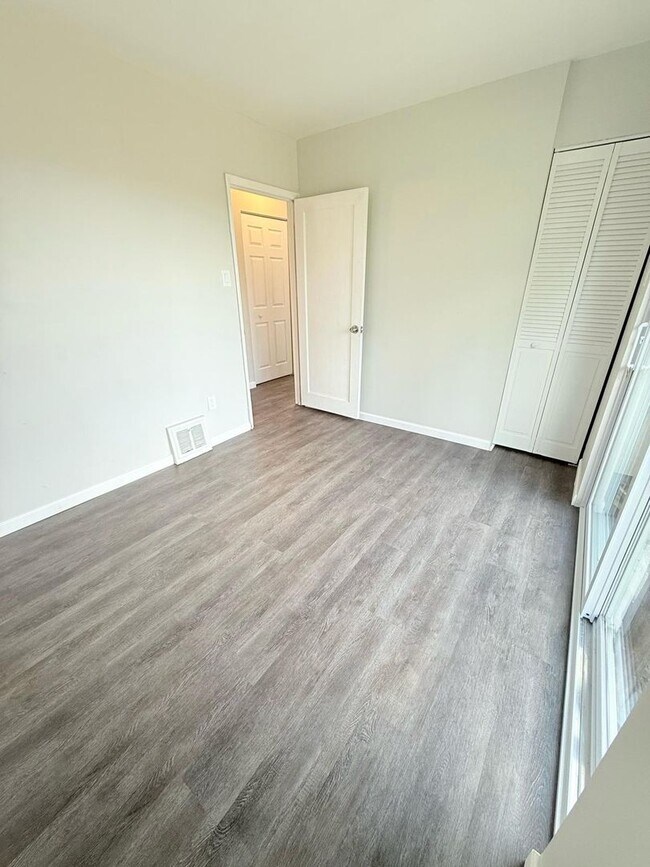 Photo - Great 4BR, 1 1/2BA Single Family Home in P...