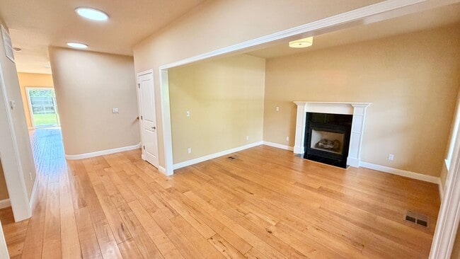 Photo - Desirable Mountain View 4 Bed + 3.5 Bath + Office Home. Close to Downtown Mountain View. Great Lo...