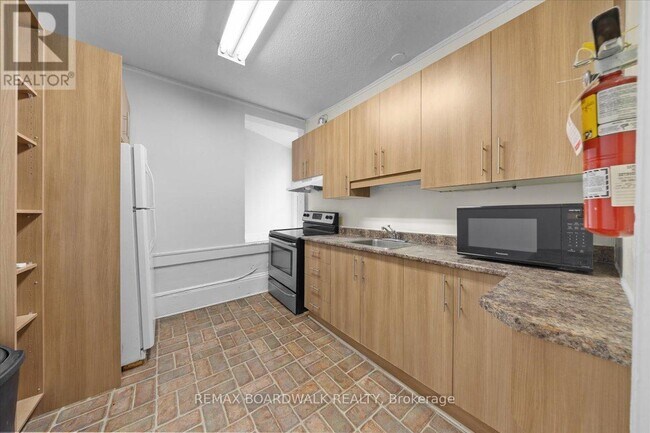 Photo - 155 Stewart St Unit 5