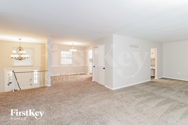 Photo - 7169 Woodland Cir