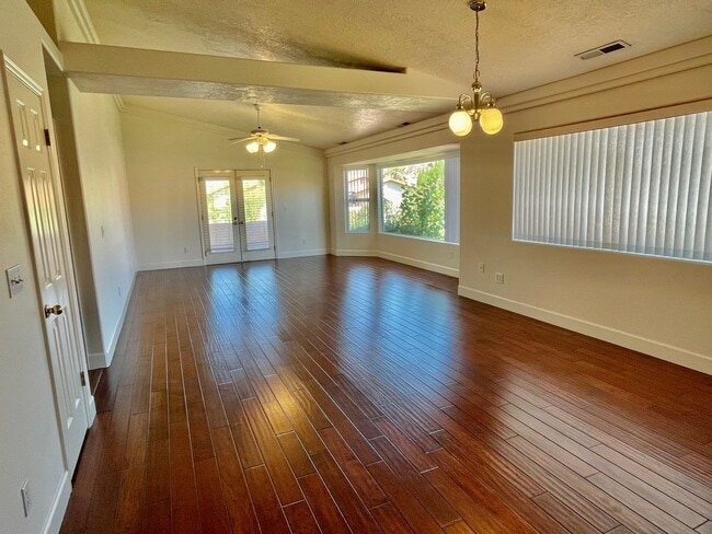 Photo - Lovely 3-BR Home in Southgate