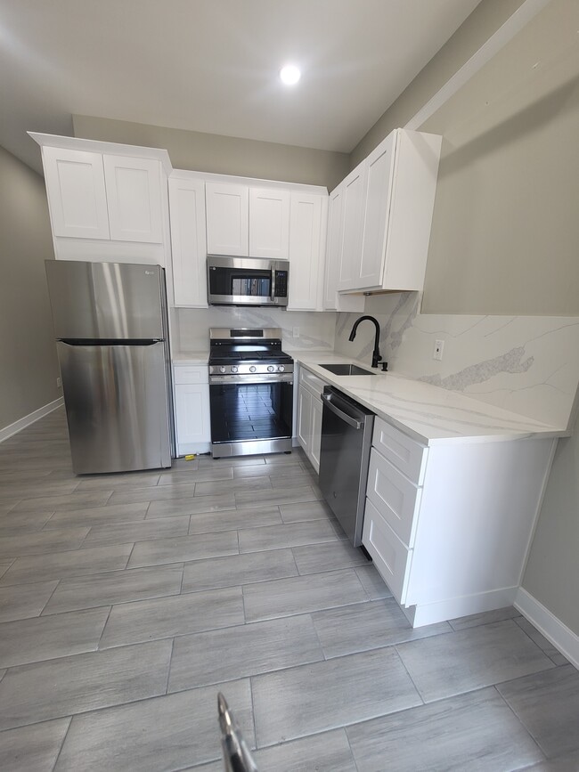 Photo - 288 E Kinney St Unit 288