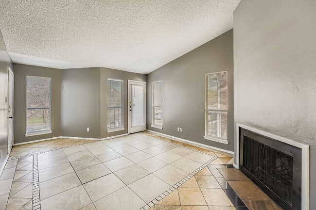 Photo - Room in Apartment on West Loop