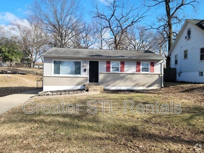 Building Photo - 3028 Chaucer Ave Rental