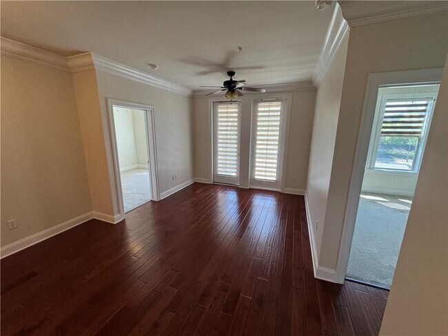 Photo - 901 Abernathy Rd NE