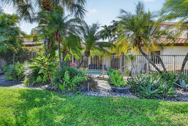 22519 Esplanada Cir