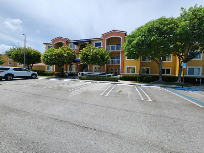 Photo - 21000 SW 87th Ave Condo Unit 103