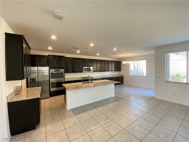 Photo - 898 Spring Haven St