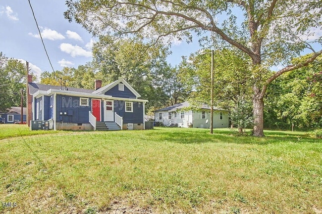 Photo - 302 Raynor St