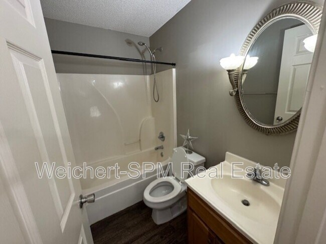 Photo - 9258 Lazzini Cove