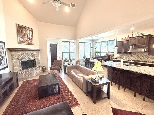 Photo - 100 Orvieto Cove