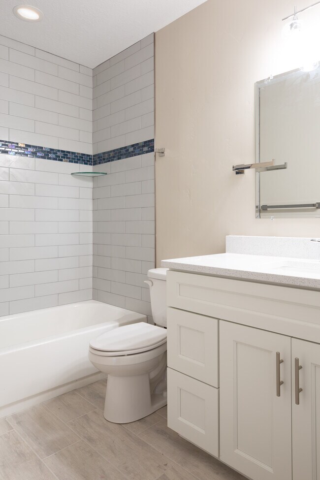 Photo - 277 N 200 W