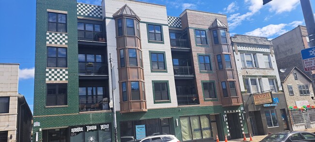 Building Photo - 1730 W 18th St Rental
