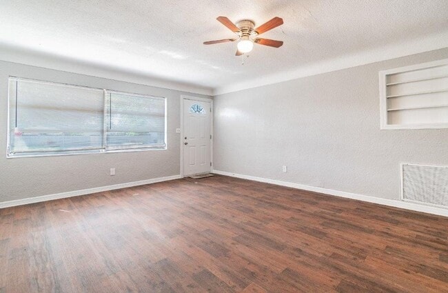 Photo - PRICE JUST REDUCED 3/2/1 1389 Sq. Ft. on a...