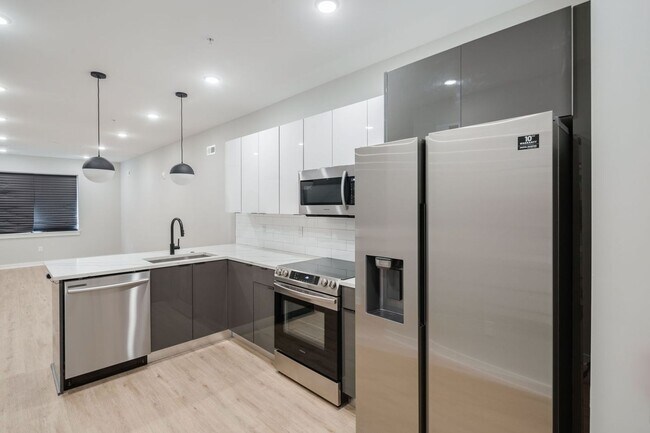 Photo - 1715 N 25th St Unit 1