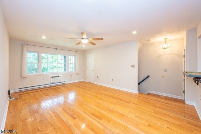 206 Main St Unit B