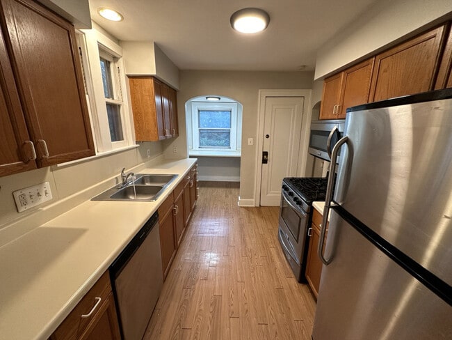 Photo - 260 Spencer St Unit B