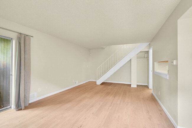 Photo - $1,695.00 - 2 Bedrooms, 1.5 Bathrooms, Sin... Unit #18C