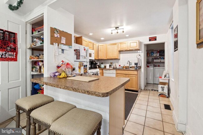 Photo - 1722 Willington St