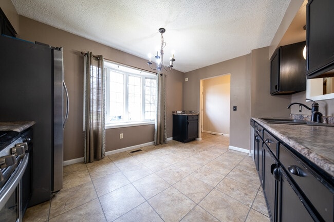 Photo - 1410 Greenwood Pl