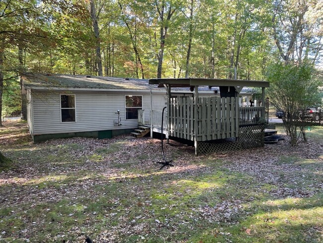 Photo - 6586 Ridge Rd