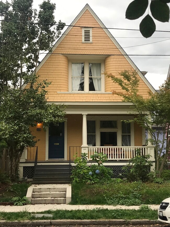 Photo - 110 NE Monroe St