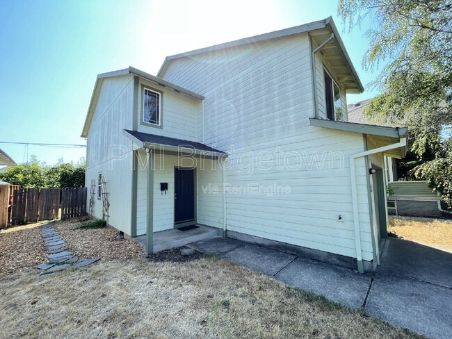 Photo - 4704 NE 28th Ave