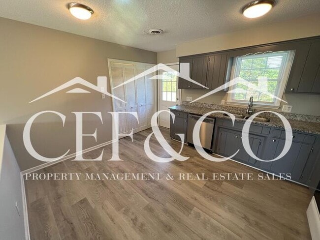 Photo - Conveniently located 2 bedroom 1 bathroom duplex now available!