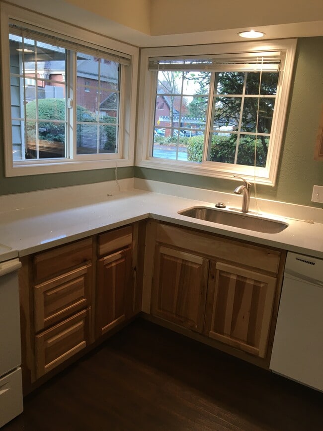 185 E Sunset Way Unit 1A