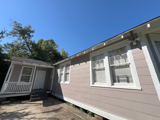 Photo - Charming 3-Bedroom Home Near Baton Rouge General Hospital!