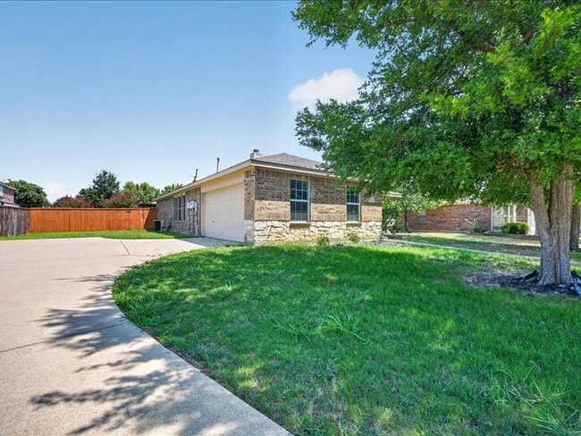 2313 Belmont Park Dr