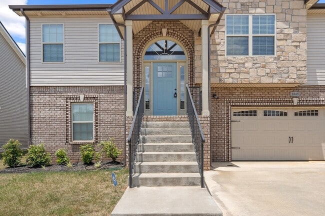 Photo - 1049 Whitney Dr