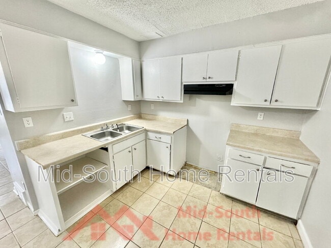 Photo - 3538 Christine Rd