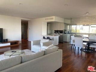 Photo - 2220 Ave of the Stars