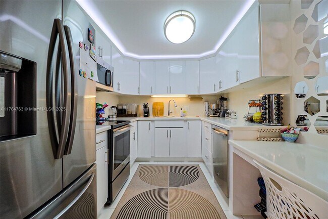 Photo - 2500 Parkview Dr Unit 2107
