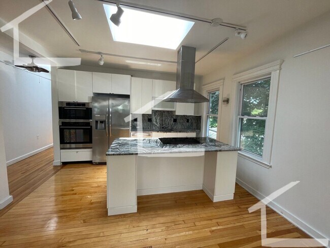 Photo - HOT CAMBRIDGE LISTING!!!!!