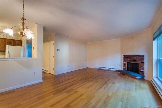 Photo - 14 Wellington Dr Unit 14